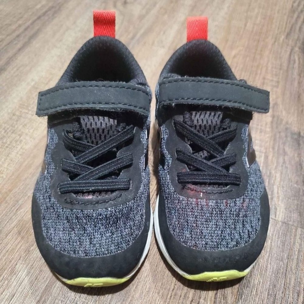 New Balance Baby Shoes SIZE 4